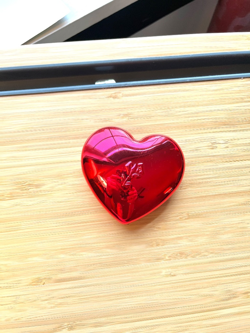 Lancome Limited Edition Shiny Hot Pink Heart Double Mirror Compact - Picture 3 of 11